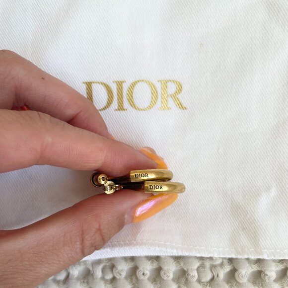 Dior Authentic 30 Montaigne Earrings Gold - Picture 3 of 7